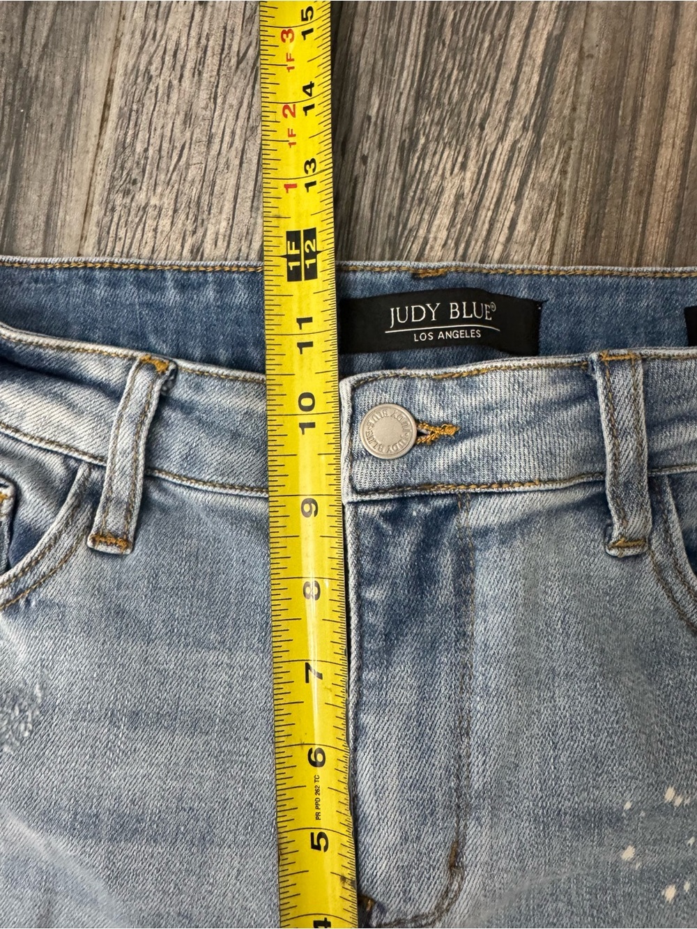 Judy Blue Boyfriend Fit paint splatter distressed Jeans - size 13/31 - Picture 6 of 7